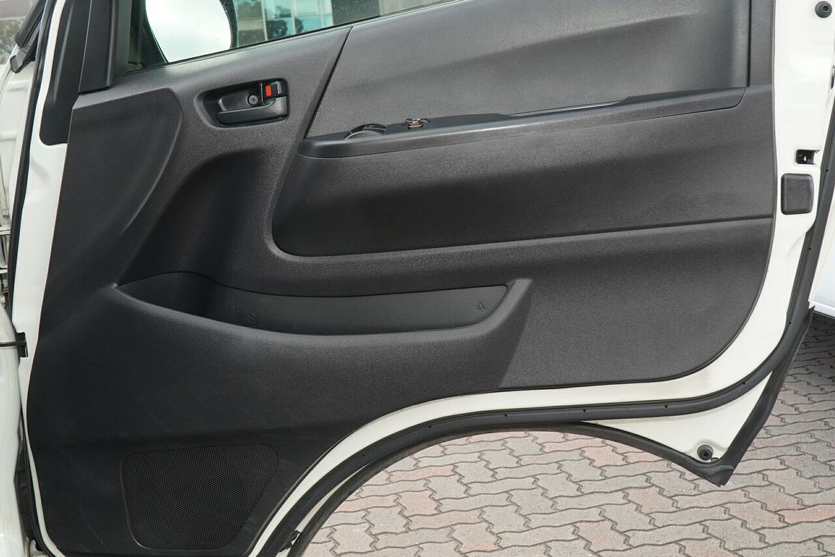 2018 Toyota Hiace Commuter KDH223R