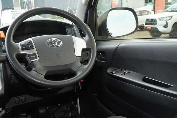 2018 Toyota Hiace Commuter KDH223R