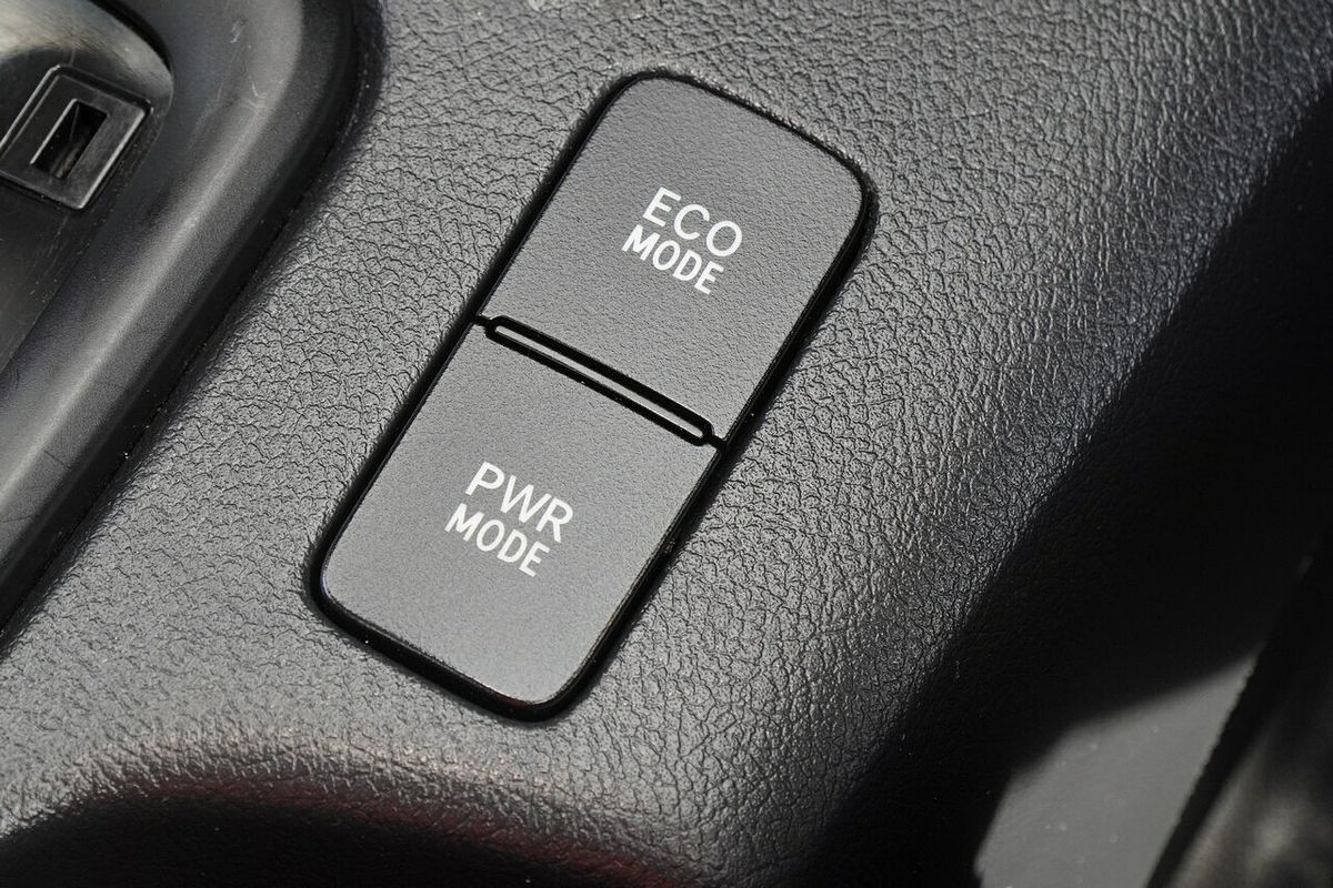 2019 Toyota Hilux Workmate TGN121R Rear Wheel Drive