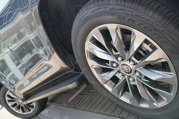 2023 Toyota Landcruiser VX FJA300R
