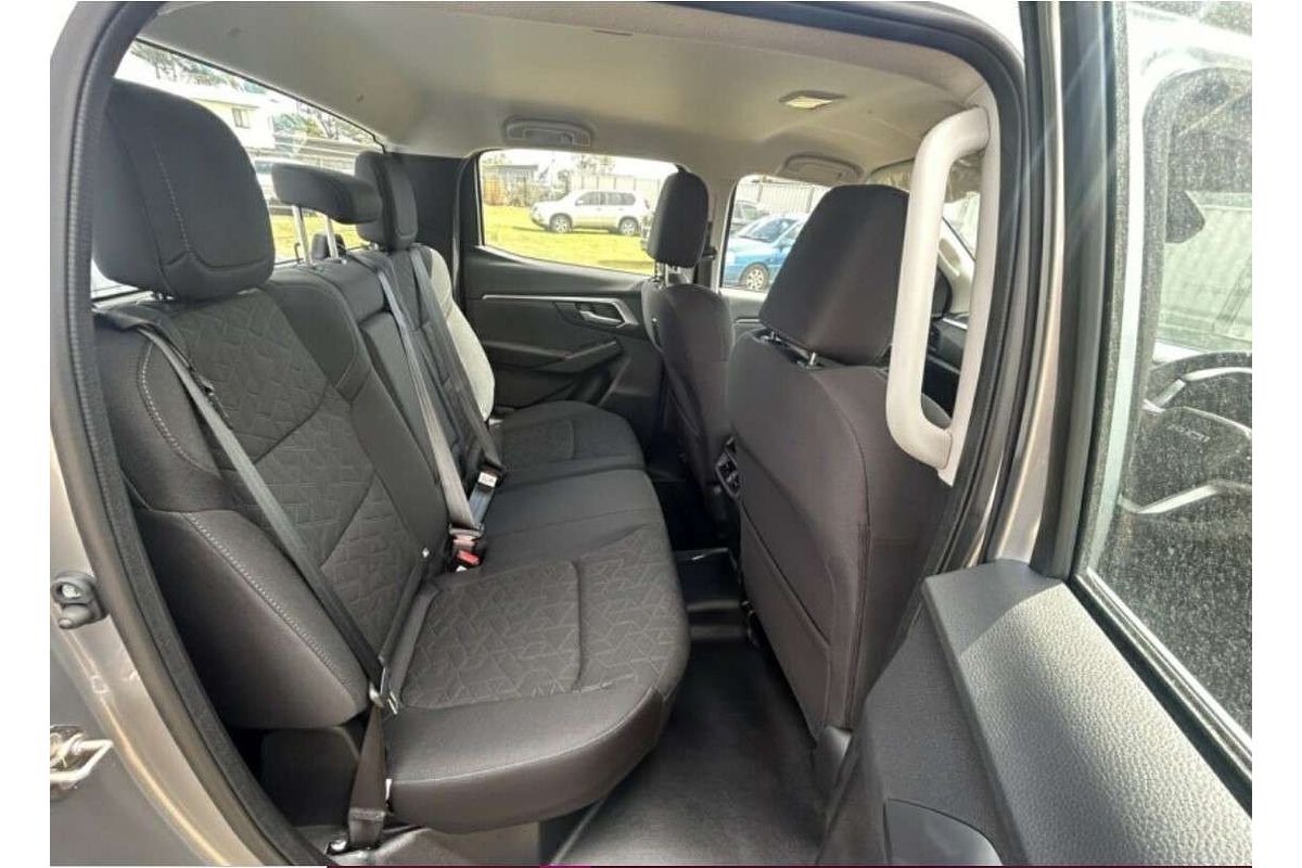 2025 Isuzu D-MAX LS-M 4X4