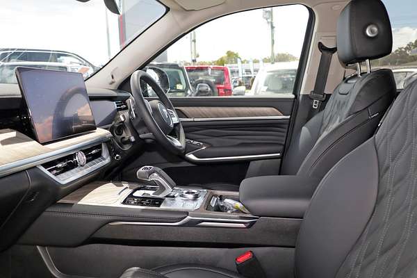 2025 GWM Tank 500 Vanta Hybrid P03