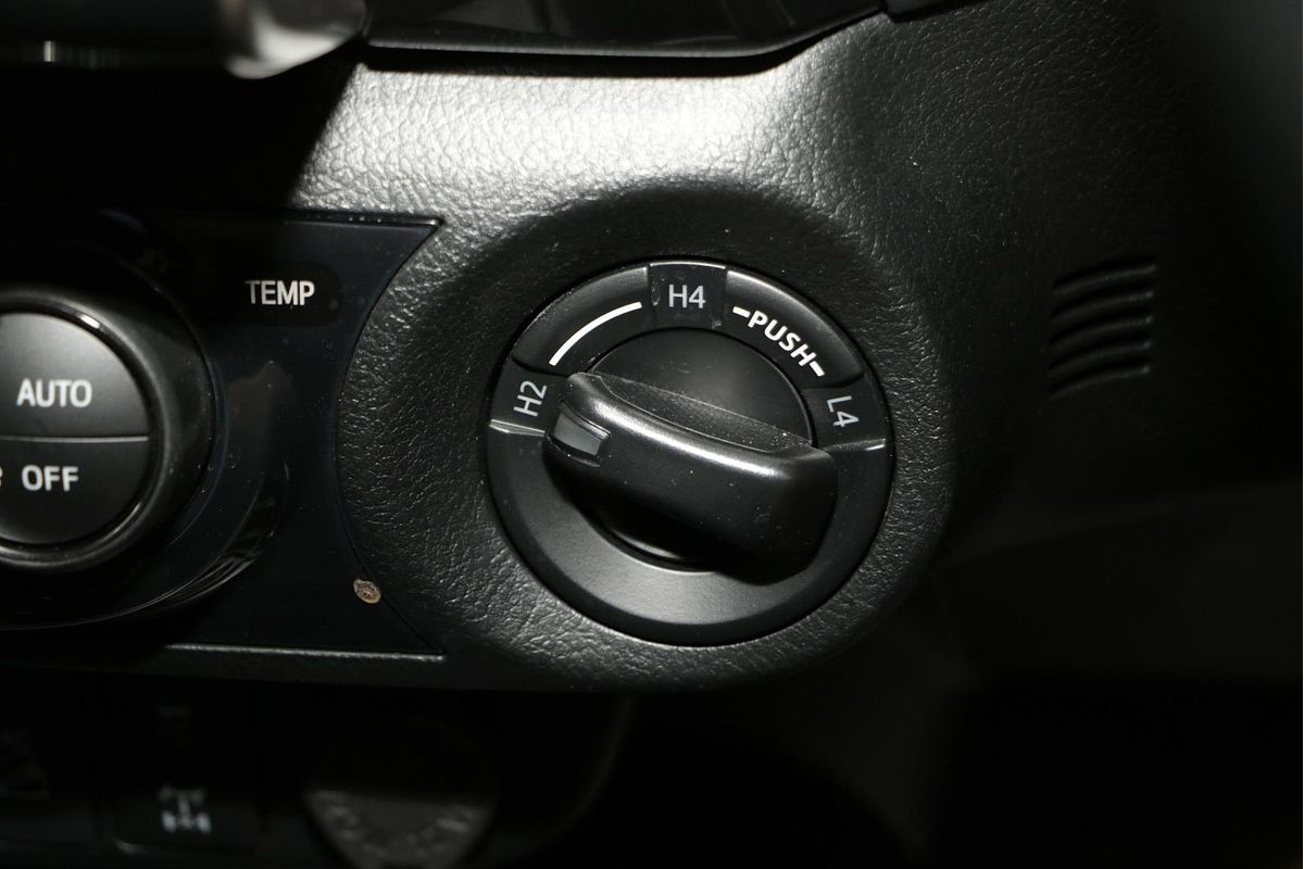 2024 Toyota Hilux Rogue 48V GUN126R 4X4
