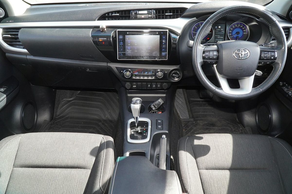 2020 Toyota Hilux SR5 GUN126R 4X4