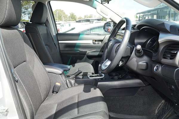 2020 Toyota Hilux SR5 GUN126R 4X4