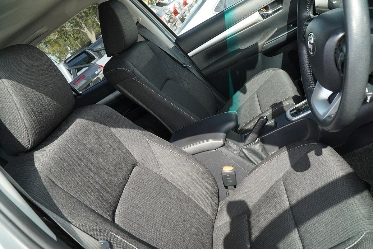 2020 Toyota Hilux SR5 GUN126R 4X4