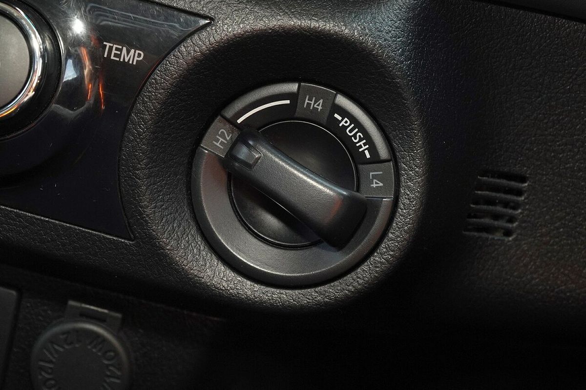 2020 Toyota Hilux SR5 GUN126R 4X4
