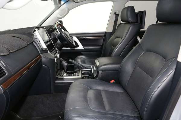 2020 Toyota Landcruiser Sahara VDJ200R