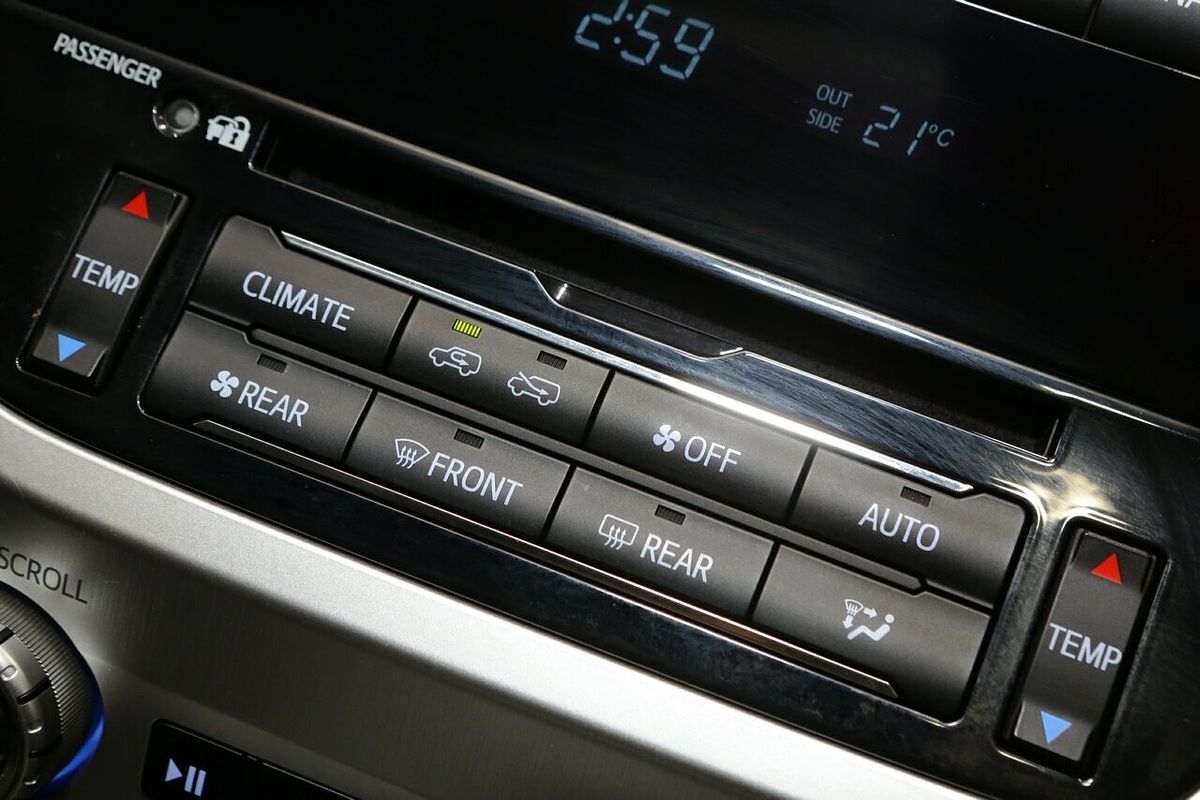 2020 Toyota Landcruiser Sahara VDJ200R