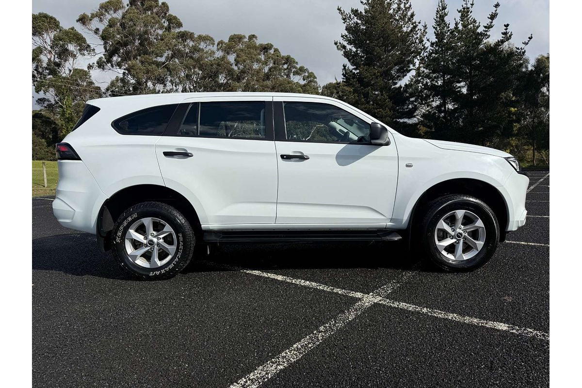 2023 Isuzu MU-X LS-M