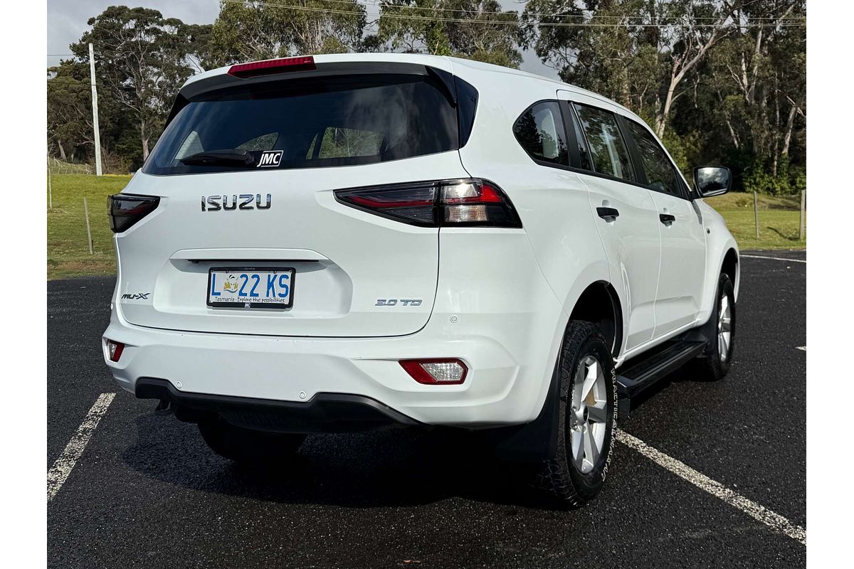 2023 Isuzu MU-X LS-M