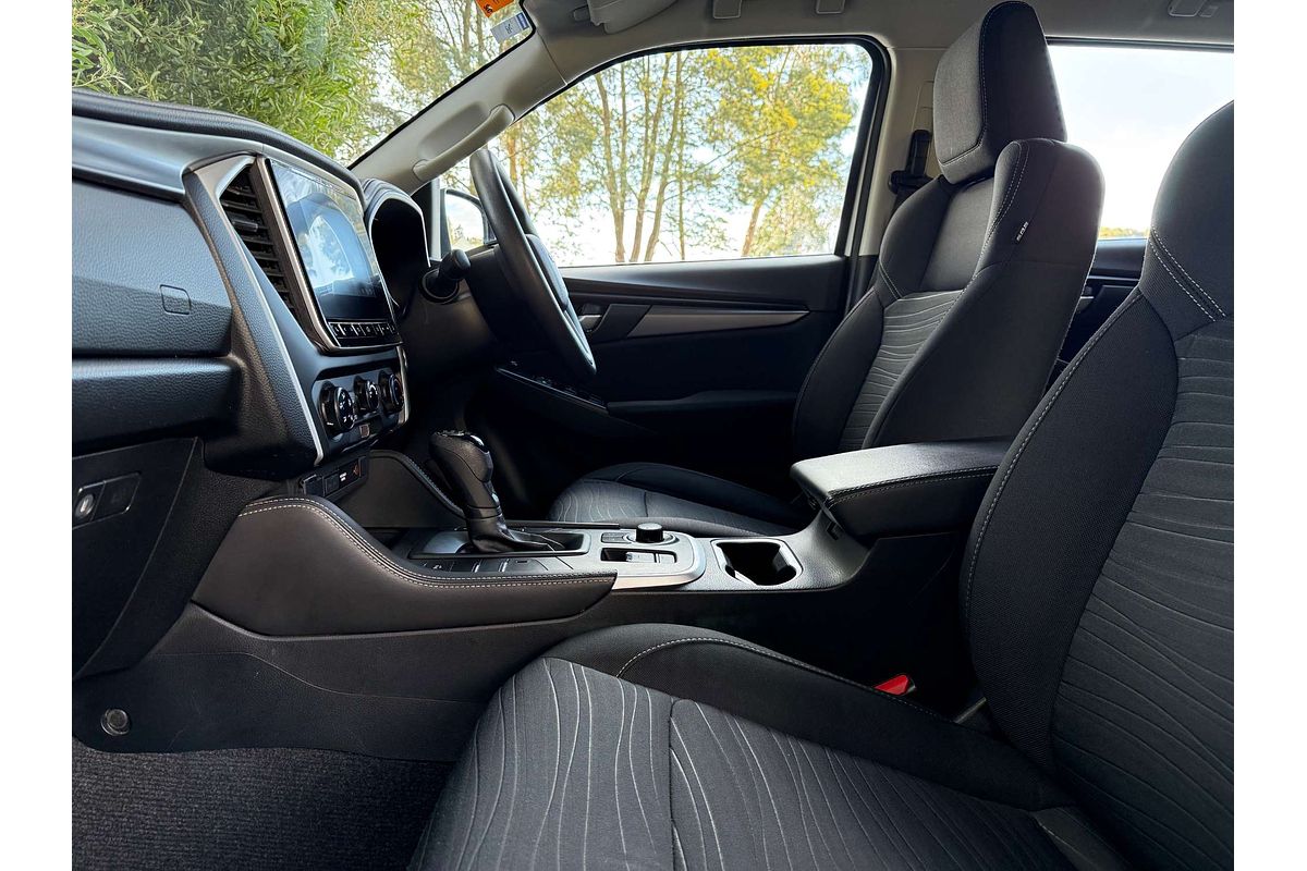 2023 Isuzu MU-X LS-M