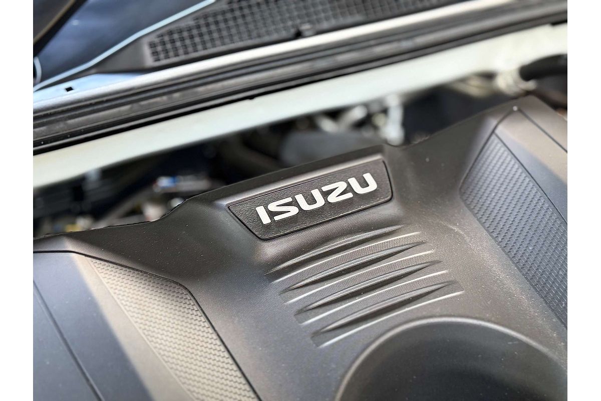 2023 Isuzu MU-X LS-M