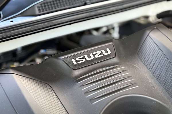 2023 Isuzu MU-X LS-M