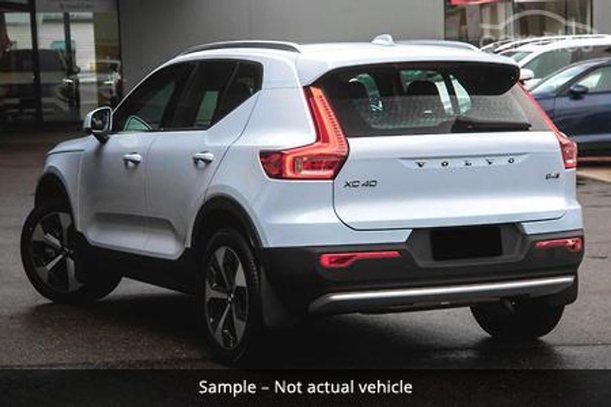 2024 Volvo XC40 Plus B4