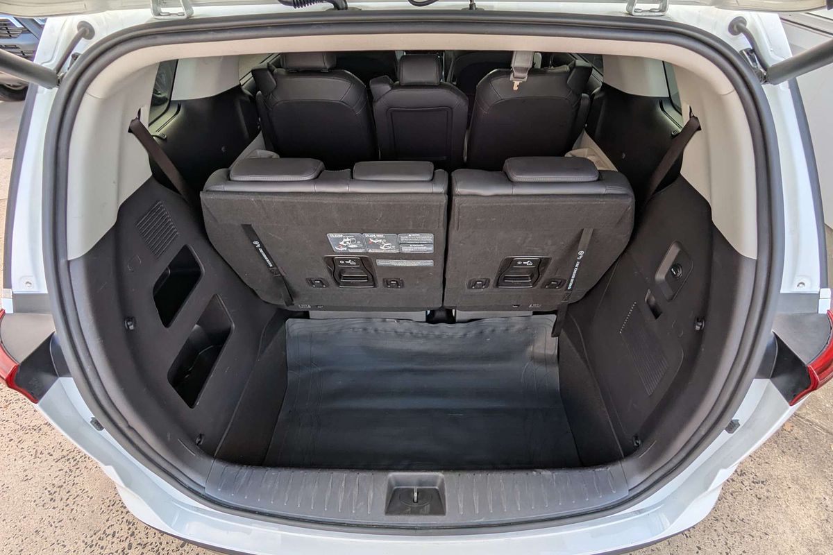 2022 Kia Carnival Platinum KA4