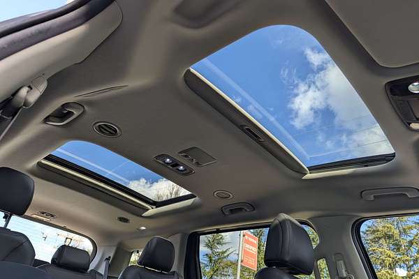 2022 Kia Carnival Platinum KA4