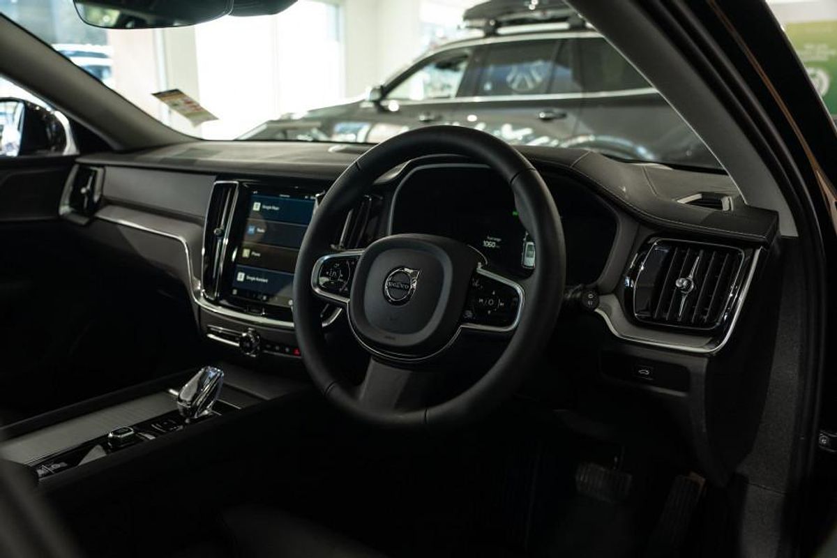 2024 Volvo V60 Cross Country Ultra B5 Bright