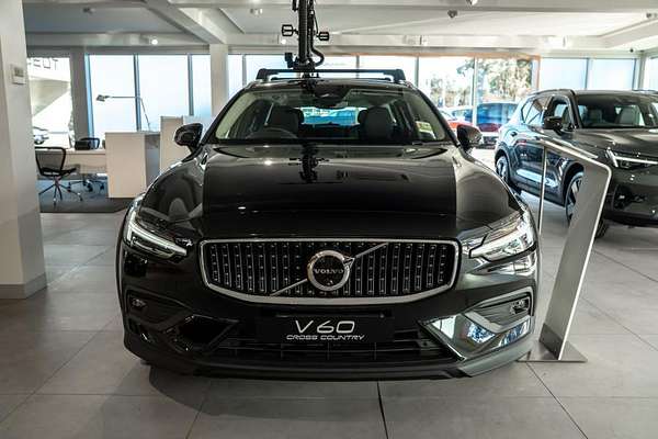 2024 Volvo V60 Cross Country Ultra B5 Bright