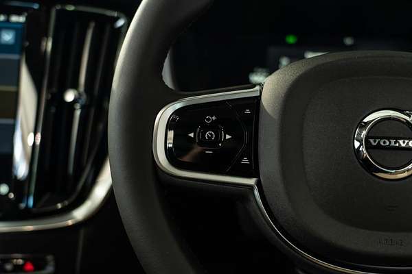2024 Volvo V60 Cross Country Ultra B5 Bright