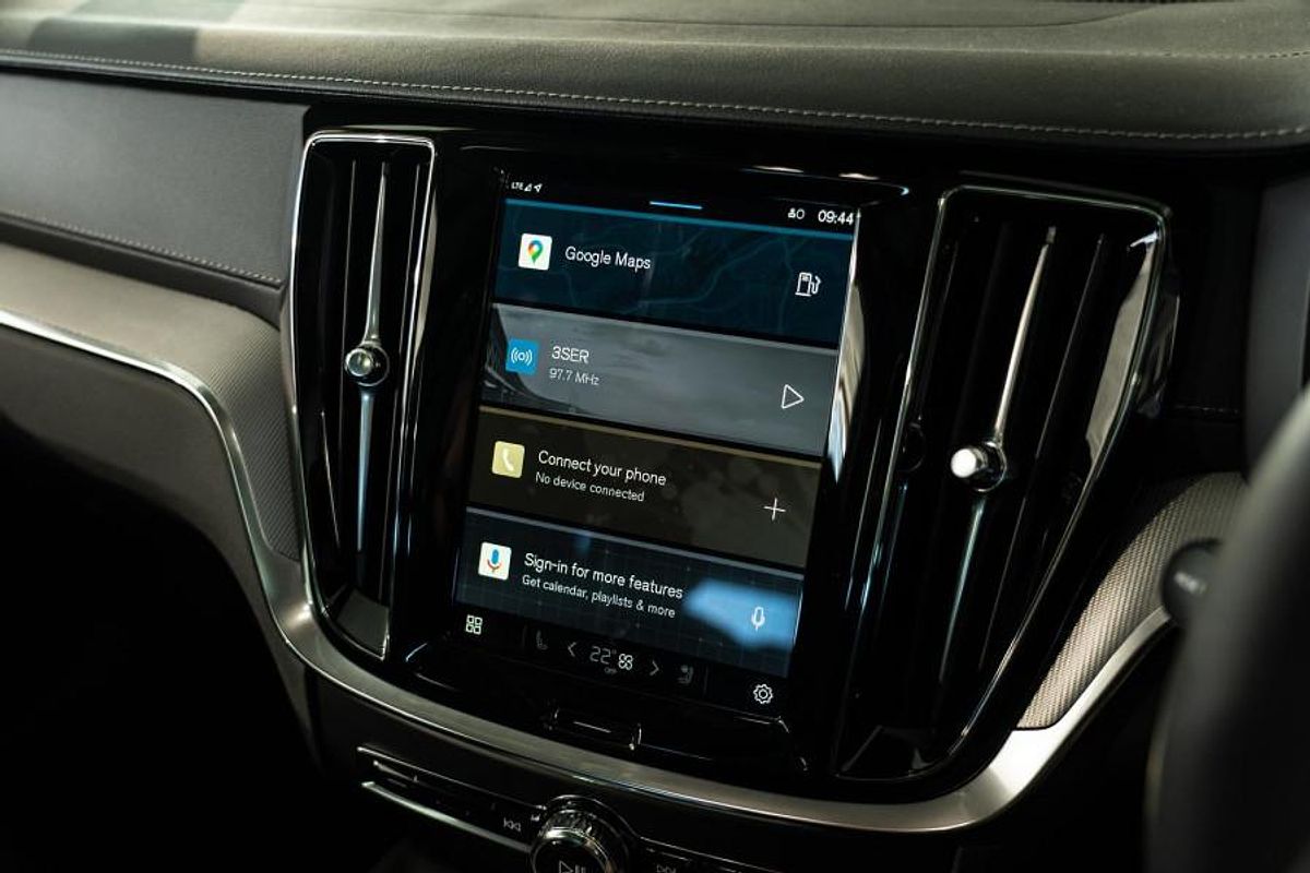 2024 Volvo V60 Cross Country Ultra B5 Bright