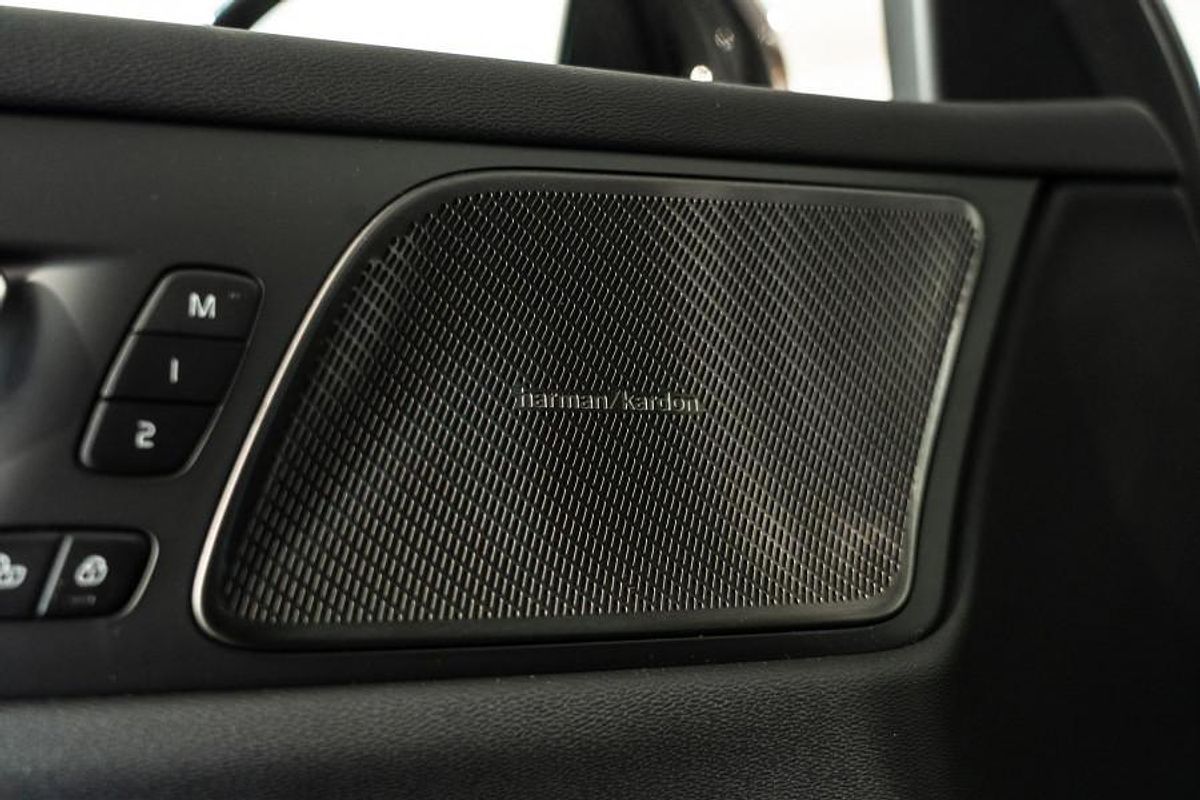2024 Volvo V60 Cross Country Ultra B5 Bright