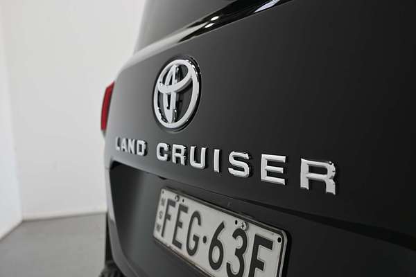 2023 Toyota Landcruiser Sahara FJA300R