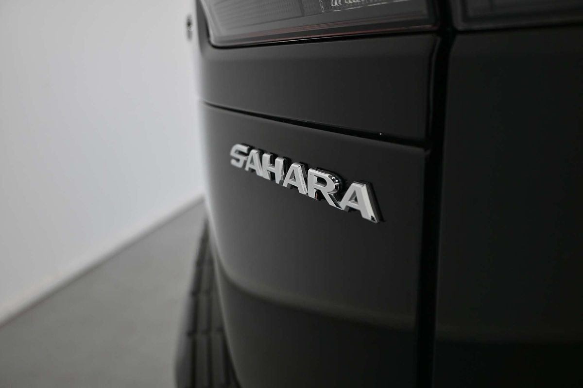 2023 Toyota Landcruiser Sahara FJA300R