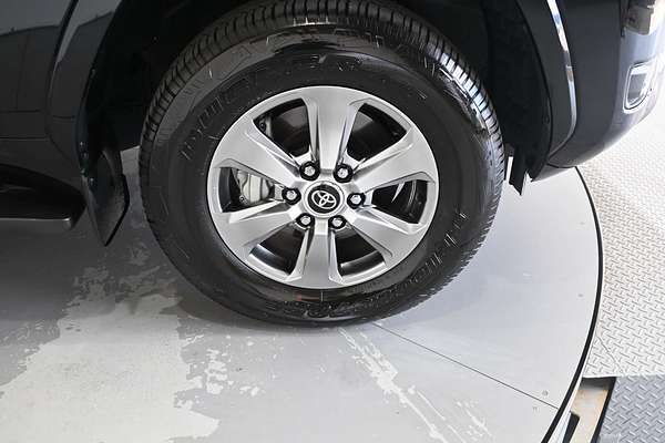 2023 Toyota Landcruiser Sahara FJA300R