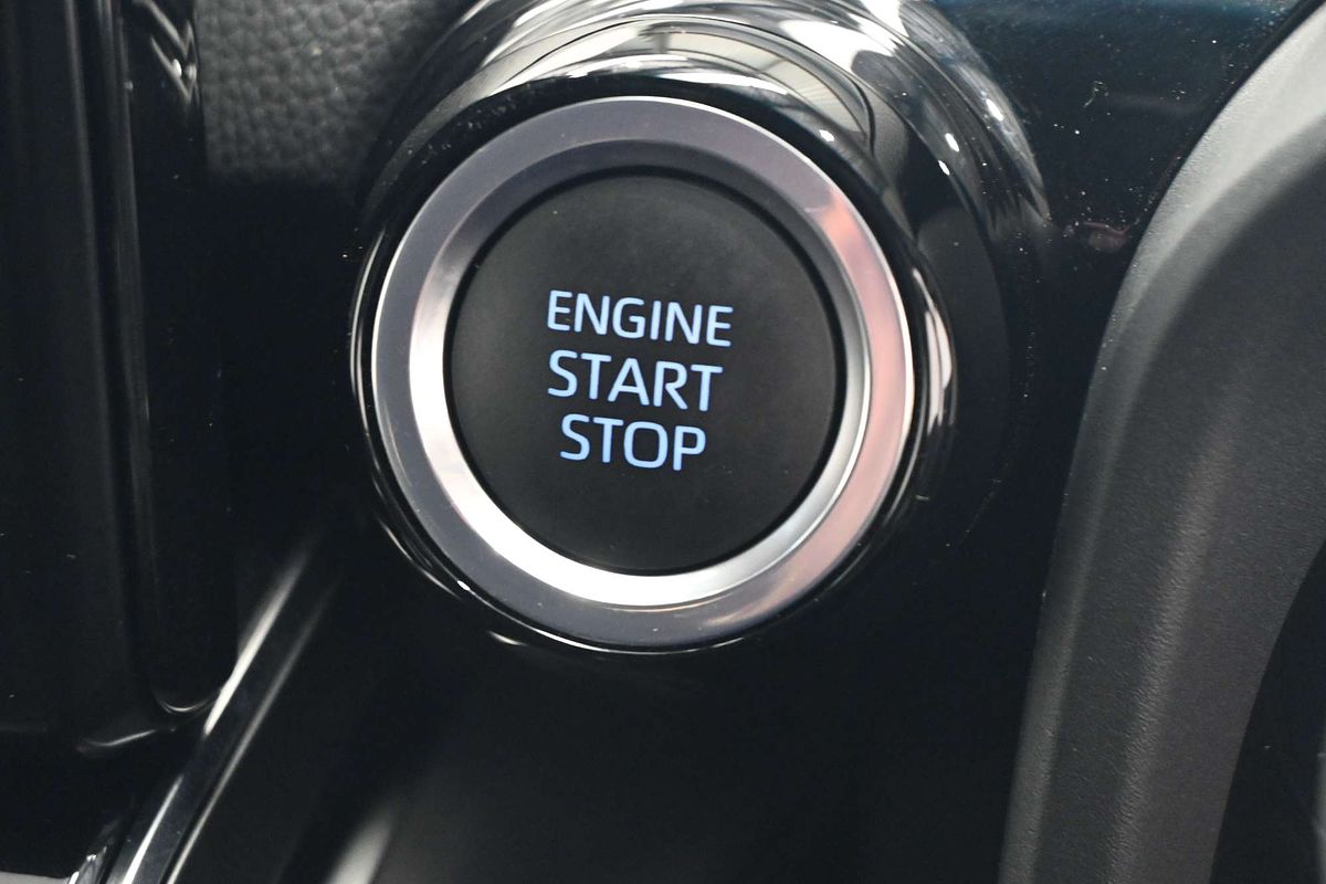 2023 Toyota Landcruiser Sahara FJA300R