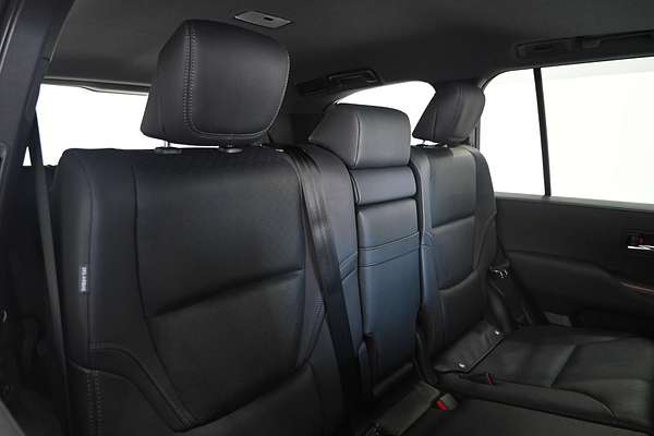 2023 Toyota Landcruiser Sahara FJA300R