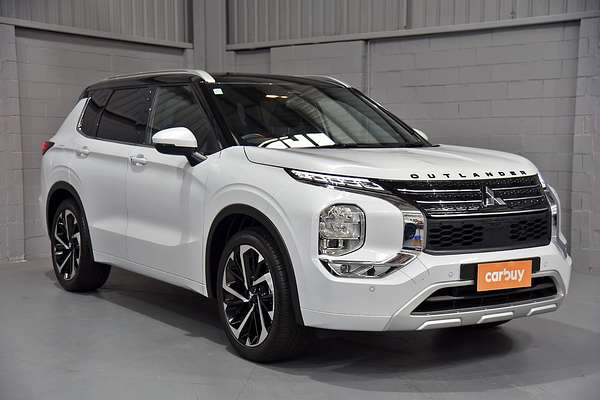 2024 Mitsubishi Outlander Exceed Tourer ZM