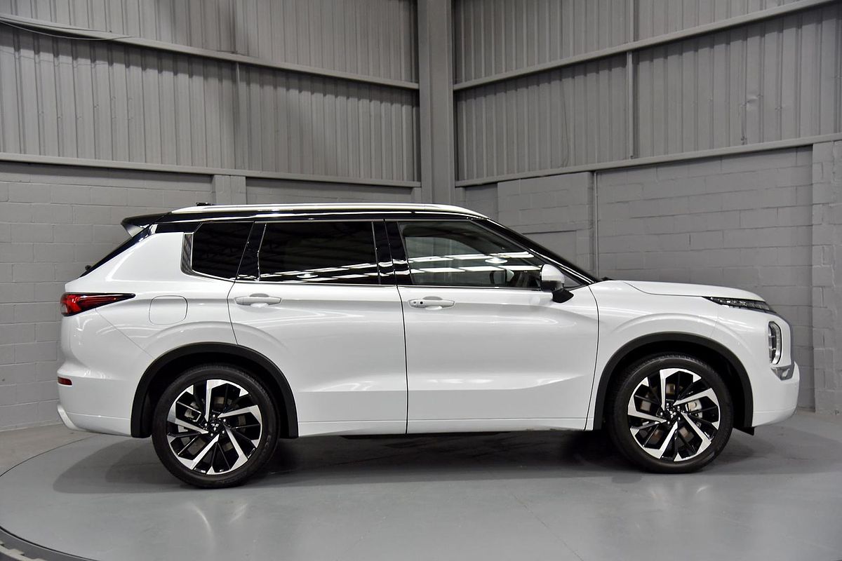 2024 Mitsubishi Outlander Exceed Tourer ZM