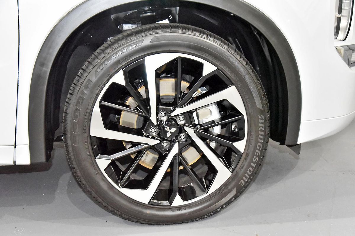 2024 Mitsubishi Outlander Exceed Tourer ZM