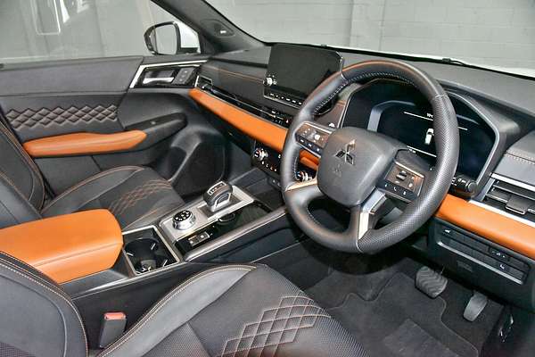 2024 Mitsubishi Outlander Exceed Tourer ZM