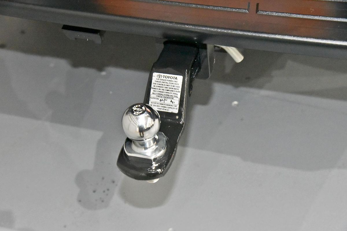 2024 Toyota Hilux Rogue 48V GUN126R 4X4