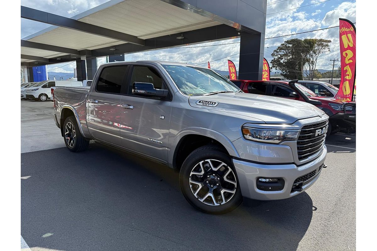 2025 RAM 1500 Laramie Sport Hurricane SO RamBox DT 4X4 SWB