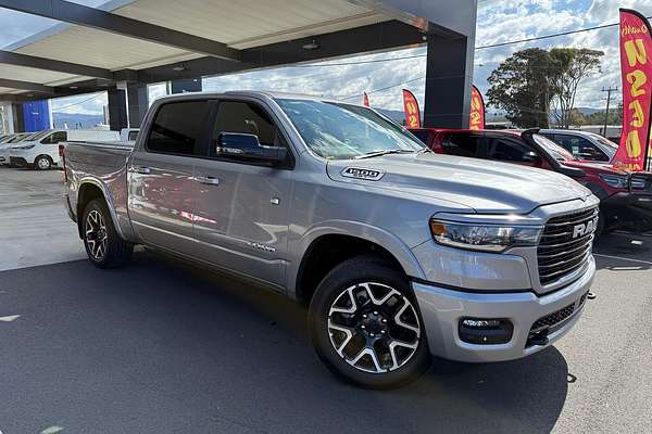 2025 RAM 1500 Laramie Sport Hurricane SO RamBox DT 4X4 SWB