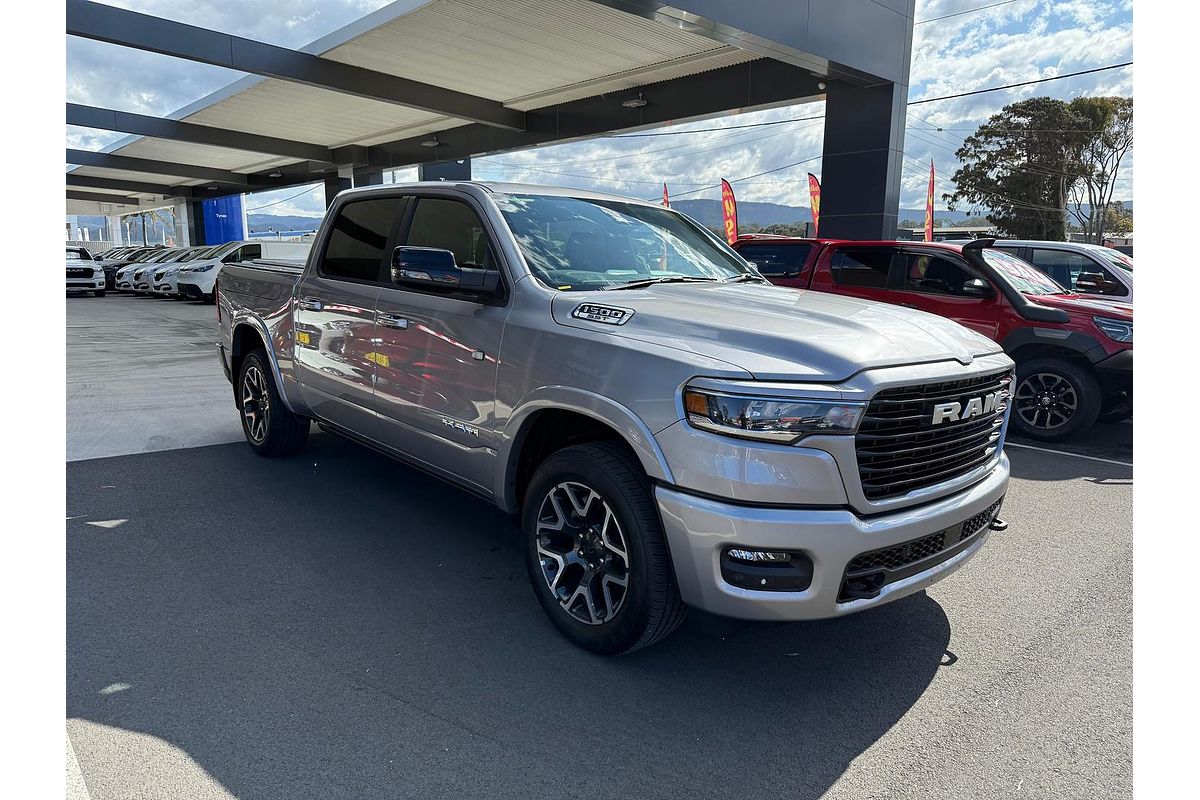 2025 RAM 1500 Laramie Sport Hurricane SO RamBox DT 4X4 SWB