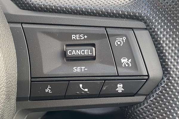2025 Mitsubishi Triton GLX MV 4X4