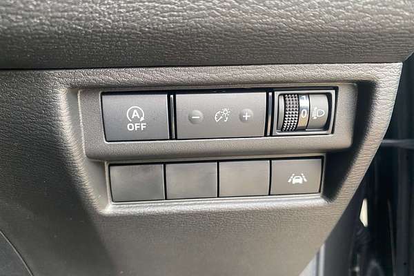 2025 Mitsubishi Triton GLX MV 4X4