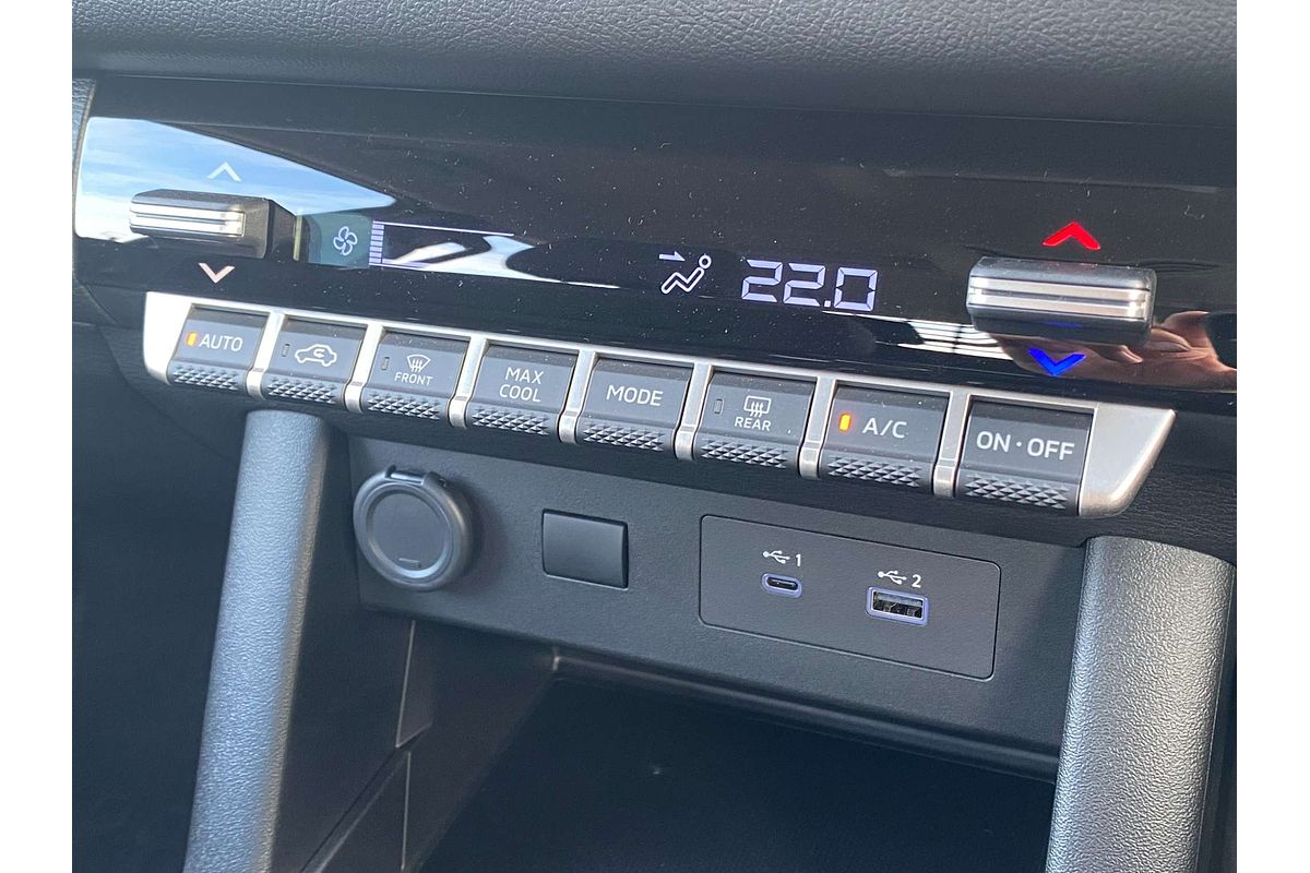 2025 Mitsubishi Triton GLX MV 4X4