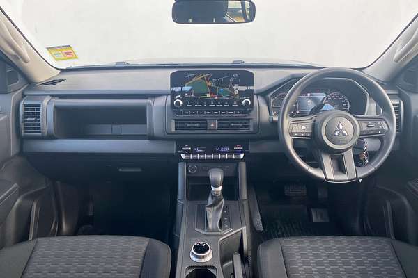 2025 Mitsubishi Triton GLX MV 4X4
