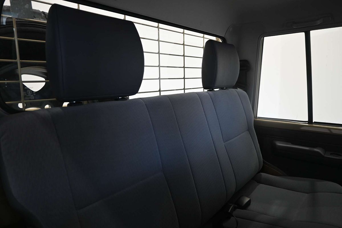 2025 Toyota Landcruiser GXL VDJL79R