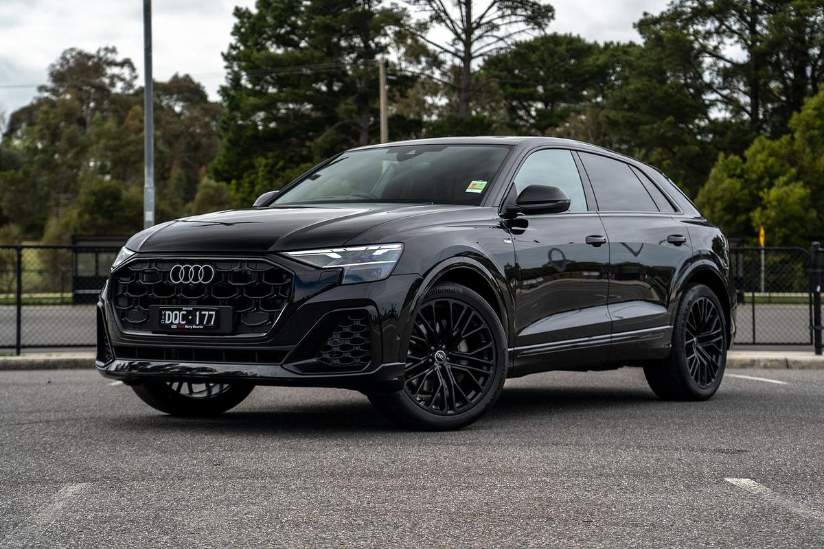 2025 Audi Q8 50 TDI S line F1