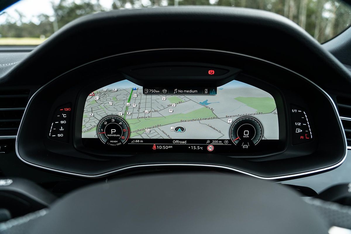 2025 Audi Q8 50 TDI S line F1