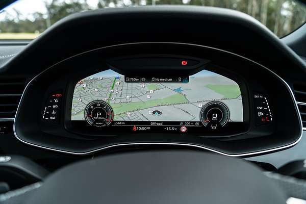 2025 Audi Q8 50 TDI S line F1