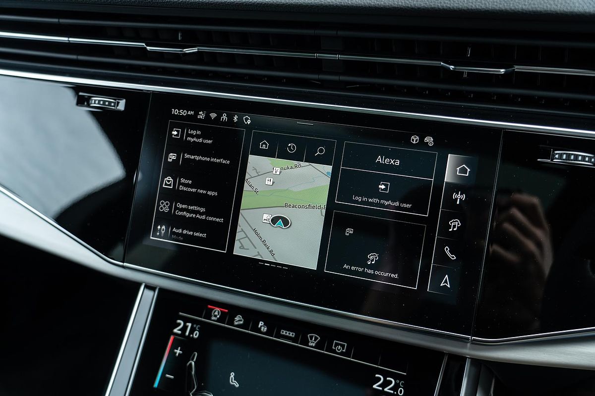2025 Audi Q8 50 TDI S line F1