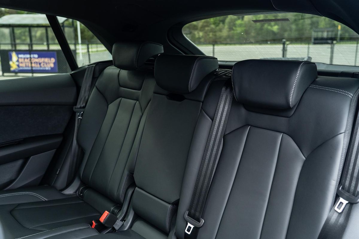 2025 Audi Q8 50 TDI S line F1