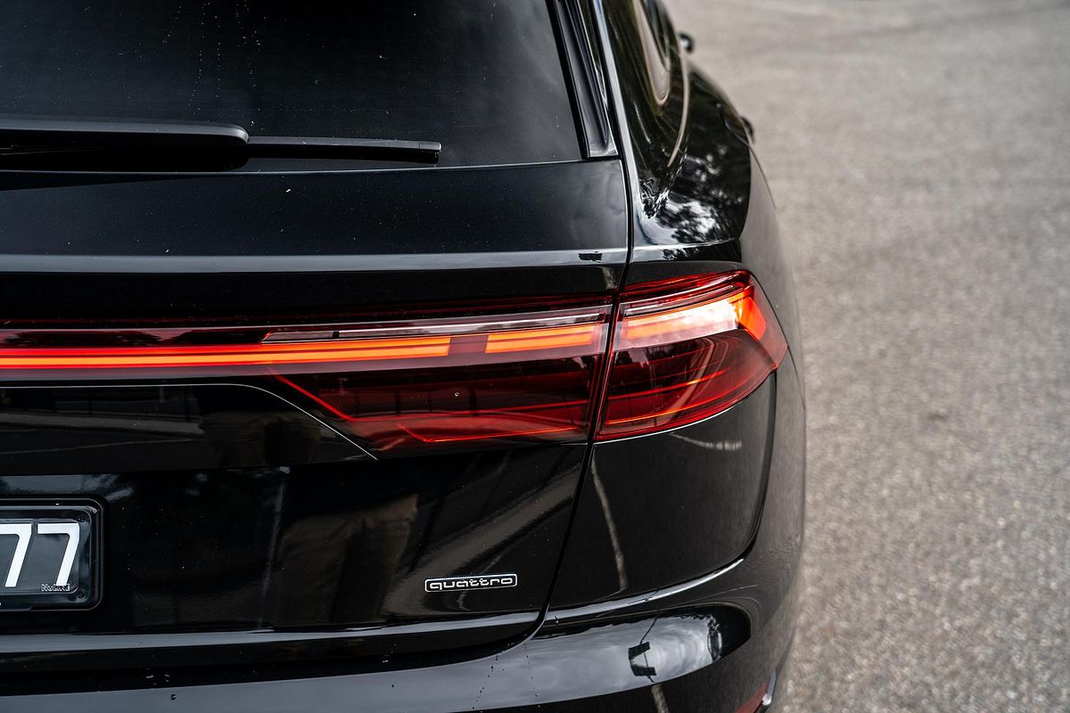 2025 Audi Q8 50 TDI S line F1